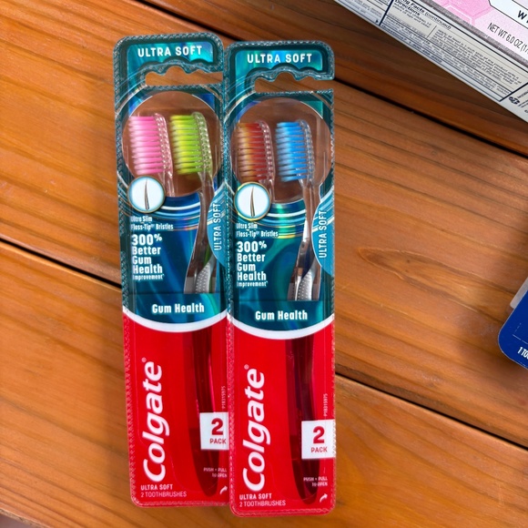 NWT Oral B, Crest, Colgate Dental Bundle, Toothpaste, Toothbrushes - Picture 6 of 10